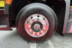 江淮 星耀X7重卡 660马力 6X4 AMT自动档牵引车(HFC4252P1K8E33S)