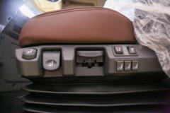 东风商用车 天龙旗舰KX 经典版 560马力 6X4 牵引车(速比3.64)(双油箱) 东风商用车 天龙旗舰KX 经典版 560马力 6X4 牵引车(速比3.64)(双油箱)