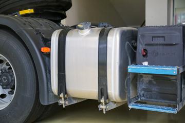 �������ó� �����콢KX ����� 560���� 6X4 ǣ����(�ٱ�3.64)(˫����)ͼƬ