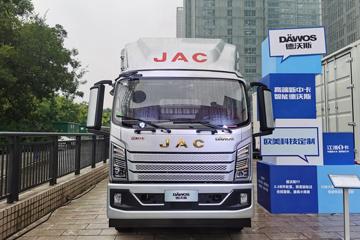 江淮 德沃斯T7 195马力 4X2 排半仓栅式载货车