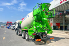 江淮 格尔发K5W 350马力 8X4 7.4方混凝土搅拌车(HFC5311GJBP1K4H27S)