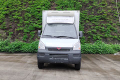 五菱 荣光小卡 加长版 1.5L 102马力 汽油 4X2 2.715米冷藏车(WLQ5029XLCLEQUA)