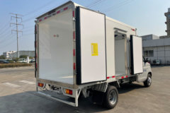 五菱 荣光新卡 2.0L 136马力 4X2 3.162米冷藏车(国六)(LQG5030XLCLGHU)