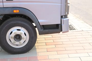 йHOWO ͳ˧ 170 4.15׵ʽῨ(ZZ5047XXYC3215F145)ͼƬ