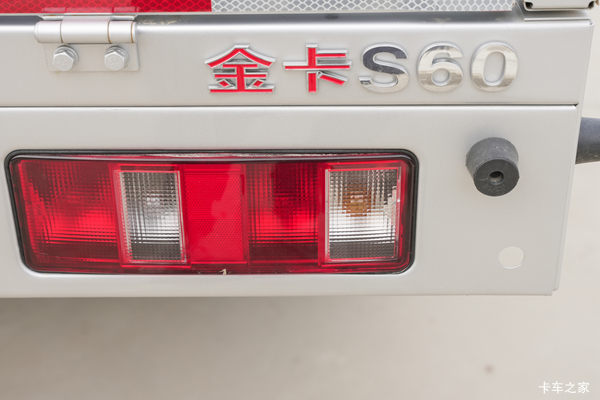 购金卡S6载货车 享高达0.3万优惠