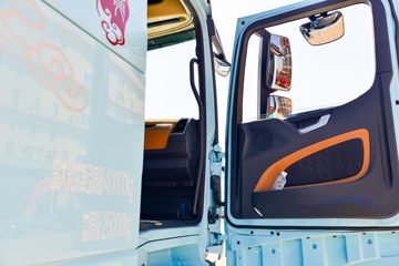 �����ؿ� ����X6000 ݼӢ�� 560���� 6X4 LNG�Զ���ǣ����(SX4259GE4TLQ2)ͼƬ