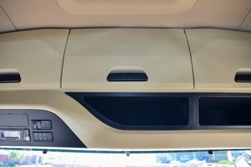 �����ؿ� ����X6000 ݼӢ�� 560���� 6X4 LNG�Զ���ǣ����(SX4259GE4TLQ2)ͼƬ