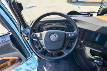 �����ؿ� ����X6000 ݼӢ�� 560���� 6X4 LNG�Զ���ǣ����(SX4259GE4TLQ2)ͼƬ