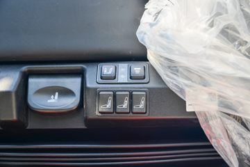 �����ؿ� ����X6000 ݼӢ�� 560���� 6X4 LNG�Զ���ǣ����(SX4259GE4TLQ2)ͼƬ