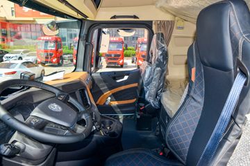 �����ؿ� ����X6000 ݼӢ�� 560���� 6X4 LNG�Զ���ǣ����(SX4259GE4TLQ2)ͼƬ