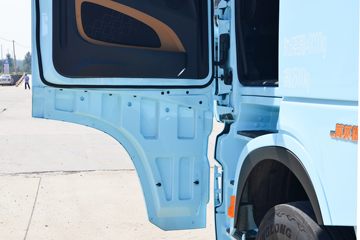 �����ؿ� ����X6000 ݼӢ�� 560���� 6X4 LNG�Զ���ǣ����(SX4259GE4TLQ2)ͼƬ