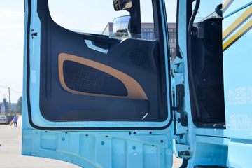 �����ؿ� ����X6000 ݼӢ�� 560���� 6X4 LNG�Զ���ǣ����(SX4259GE4TLQ2)ͼƬ