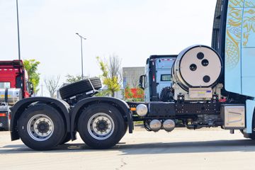 �����ؿ� ����X6000 ݼӢ�� 560���� 6X4 LNG�Զ���ǣ����(SX4259GE4TLQ2)ͼƬ