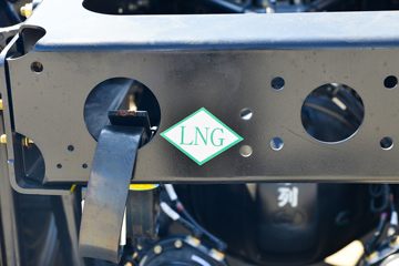 �����ؿ� ����X6000 ݼӢ�� 560���� 6X4 LNG�Զ���ǣ����(SX4259GE4TLQ2)ͼƬ