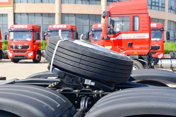 �����ؿ� ����X6000 ݼӢ�� 560���� 6X4 LNG�Զ���ǣ����(SX4259GE4TLQ2)ͼƬ