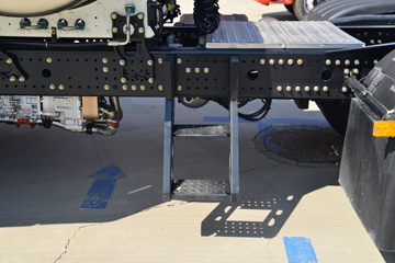 �����ؿ� ����X6000 ݼӢ�� 560���� 6X4 LNG�Զ���ǣ����(SX4259GE4TLQ2)ͼƬ