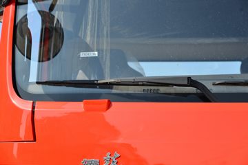 �����ؿ� ����L5000 ��ͨ�� 300���� 4X2 6.8��AMT�Զ��������ػ���(SX1189LA501F2)ͼƬ