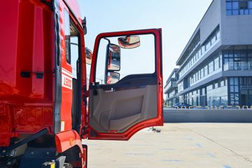 �����ؿ� ����L5000 ��ͨ�� 300���� 4X2 6.8��AMT�Զ��������ػ���(SX1189LA501F2)ͼƬ