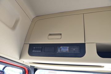 �����ؿ� ����L5000 ��ͨ�� 300���� 4X2 6.8��AMT�Զ��������ػ���(SX1189LA501F2)ͼƬ