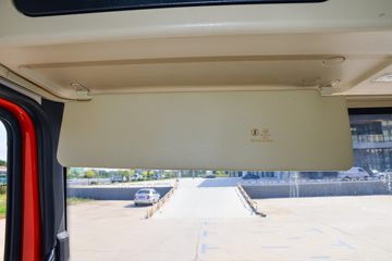 �����ؿ� ����L5000 ��ͨ�� 300���� 4X2 6.8��AMT�Զ��������ػ���(SX1189LA501F2)ͼƬ