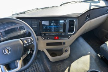 �����ؿ� ����L5000 ��ͨ�� 300���� 4X2 6.8��AMT�Զ��������ػ���(SX1189LA501F2)ͼƬ