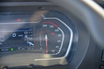 �����ؿ� ����L5000 ��ͨ�� 300���� 4X2 6.8��AMT�Զ��������ػ���(SX1189LA501F2)ͼƬ