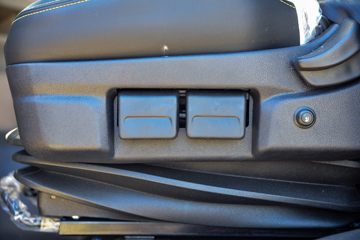 �����ؿ� ����L5000 ��ͨ�� 300���� 4X2 6.8��AMT�Զ��������ػ���(SX1189LA501F2)ͼƬ