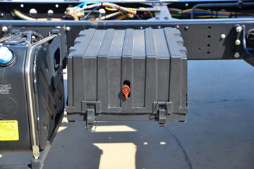 �����ؿ� ����L5000 ��ͨ�� 300���� 4X2 6.8��AMT�Զ��������ػ���(SX1189LA501F2)ͼƬ