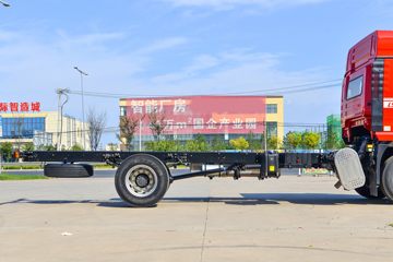 �����ؿ� ����L5000 ��ͨ�� 300���� 4X2 6.8��AMT�Զ��������ػ���(SX1189LA501F2)ͼƬ