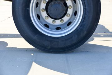 �����ؿ� ����L5000 ��ͨ�� 300���� 4X2 6.8��AMT�Զ��������ػ���(SX1189LA501F2)ͼƬ