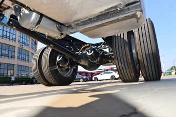 �����ؿ� ����L5000 ��ͨ�� 300���� 4X2 6.8��AMT�Զ��������ػ���(SX1189LA501F2)ͼƬ