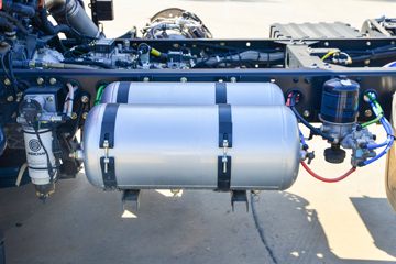 �����ؿ� ����L5000 ��ͨ�� 300���� 4X2 6.8��AMT�Զ��������ػ���(SX1189LA501F2)ͼƬ