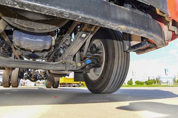 �����ؿ� ����L5000 ��ͨ�� 300���� 4X2 6.8��AMT�Զ��������ػ���(SX1189LA501F2)ͼƬ