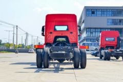 陕汽重卡 德龙M6000 300马力 4X2 6.75米AMT自动档栏板载货车(SX1189VB481)