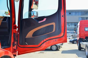 �����ؿ� ����M6000 300���� 4X2 6.75��AMT�Զ��������ػ���ͼƬ