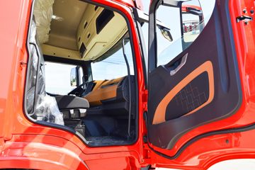 �����ؿ� ����M6000 300���� 4X2 6.75��AMT�Զ��������ػ���ͼƬ