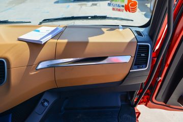 �����ؿ� ����M6000 300���� 4X2 6.75��AMT�Զ��������ػ���ͼƬ