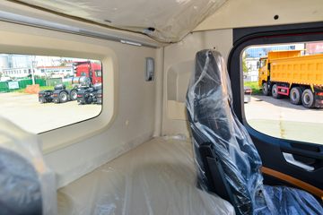 �����ؿ� ����M6000 300���� 4X2 6.75��AMT�Զ��������ػ���ͼƬ