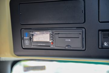 �����ؿ� ����M6000 300���� 4X2 6.75��AMT�Զ��������ػ���ͼƬ