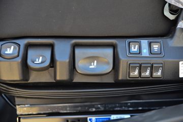 �����ؿ� ����M6000 300���� 4X2 6.75��AMT�Զ��������ػ���ͼƬ