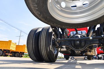 �����ؿ� ����M6000 300���� 4X2 6.75��AMT�Զ��������ػ���ͼƬ