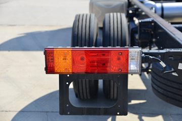 �����ؿ� ����M6000 300���� 4X2 6.75��AMT�Զ��������ػ���ͼƬ