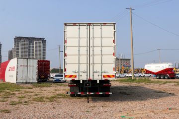  A5Xп 260 CNG 4X2 9.8ʽػ()(HFC5181XXYP2N3A70S)ͼƬ