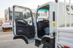 陕汽商用车 德龙G1 平台版 137马力 4.18米单排栏板轻卡(SX1041NP6331)