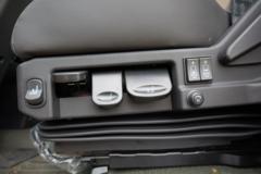 东风商用车 天锦KR 星耀版 260马力 4X2 6.8米栏板载货车(国六)