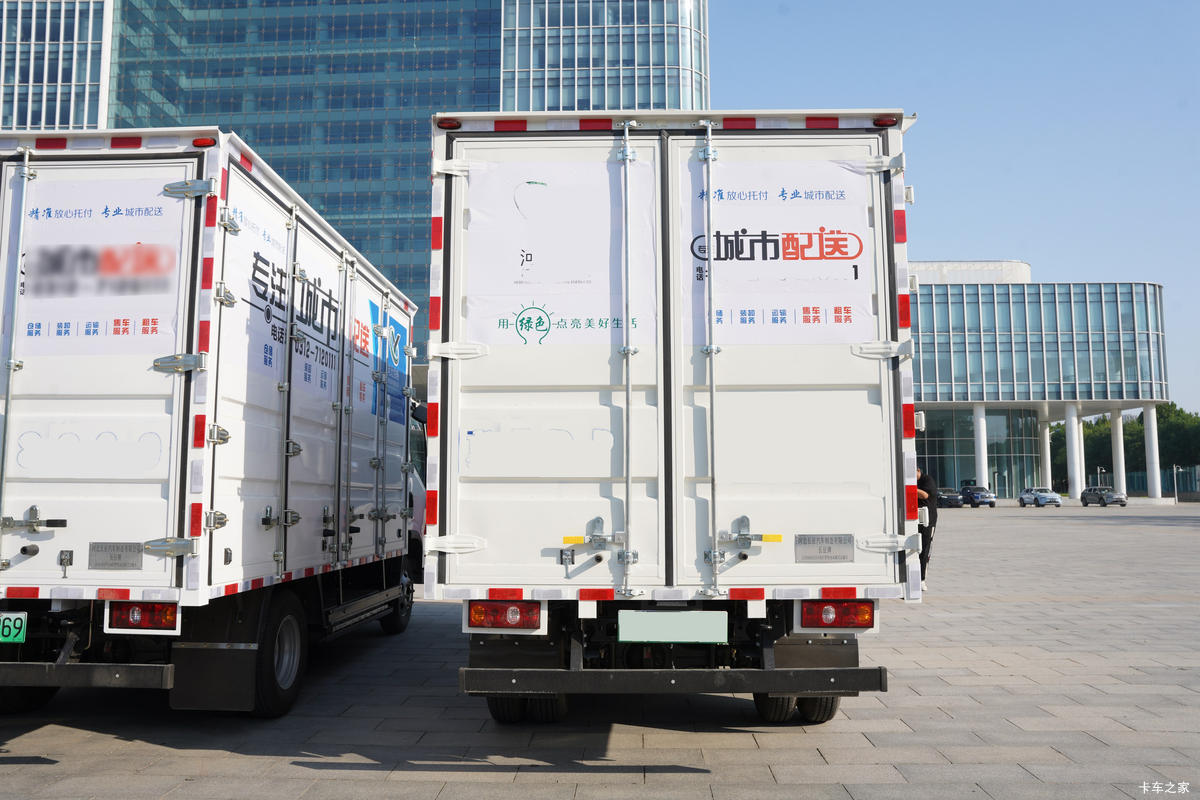  ³1 ǻ۰ 4.5T 4.15׵Ŵ綯ʽῨ(CZ5040XXYSS10BEV)100.04kWh