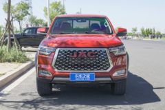 江淮T8PRO 2023款 锐行版 2.0T柴油 170马力 自动四驱 标双排皮卡