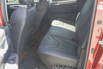 ����T8PRO 2023�� ���а� 2.0T���� 170���� �Զ����� ��˫��Ƥ��ͼƬ