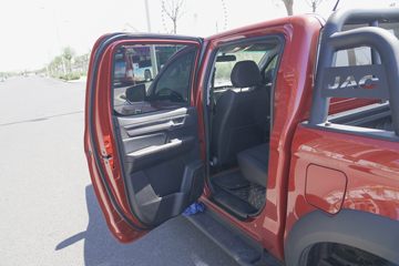 ����T8PRO 2023�� ���а� 2.0T���� 170���� �Զ����� ��˫��Ƥ��ͼƬ