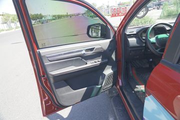 ����T8PRO 2023�� ���а� 2.0T���� 170���� �Զ����� ��˫��Ƥ��ͼƬ